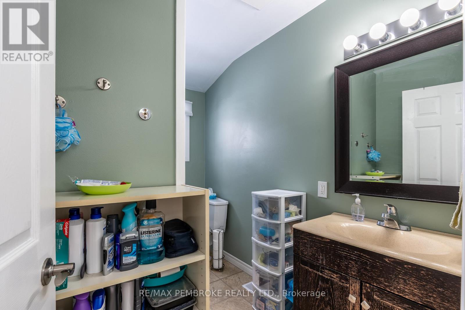 22&24 Hoffman Street, Petawawa, Ontario  K8A 2J5 - Photo 16 - X12878968