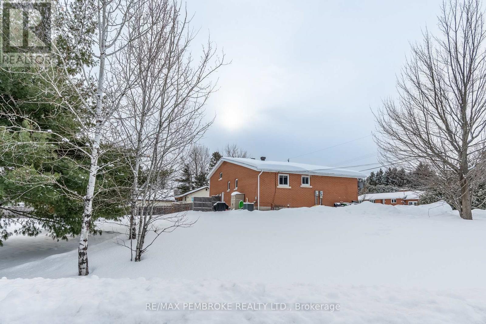 22&24 Hoffman Street, Petawawa, Ontario  K8A 2J5 - Photo 42 - X12878968