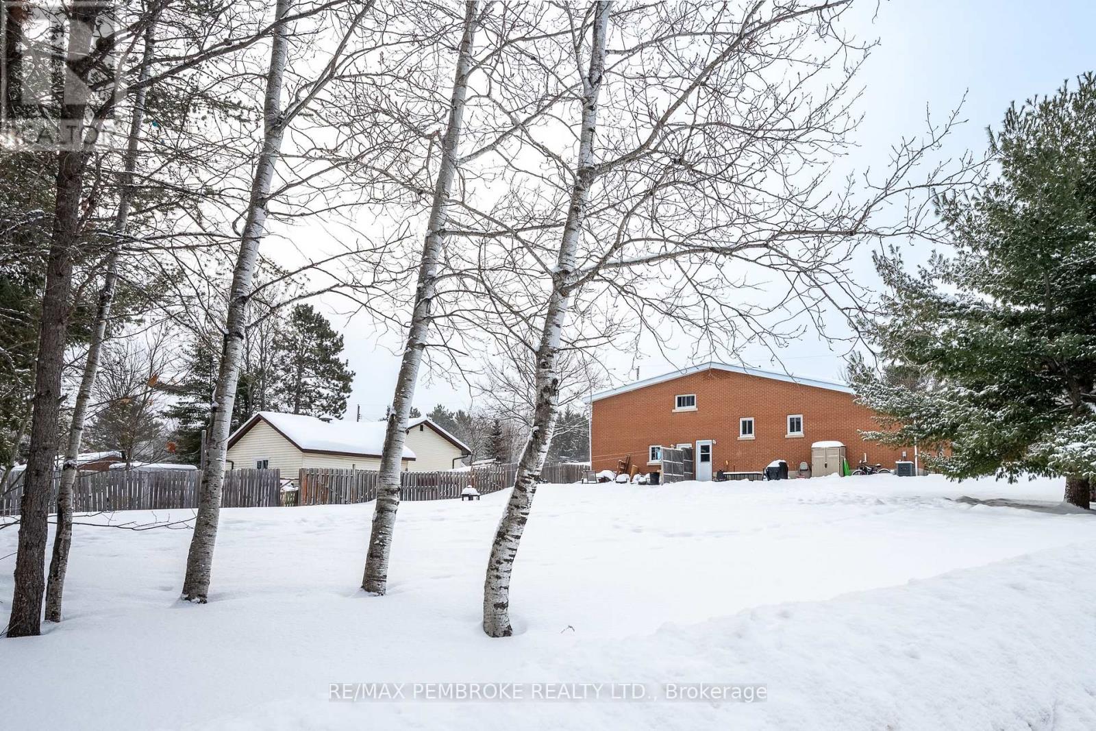 22&24 Hoffman Street, Petawawa, Ontario  K8A 2J5 - Photo 43 - X12878968