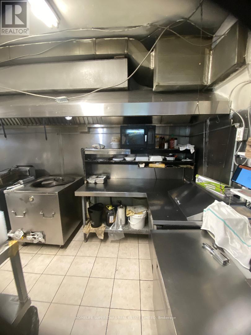 1753 Avenue Road E, Toronto, Ontario  M5M 3Y8 - Photo 10 - C12878950