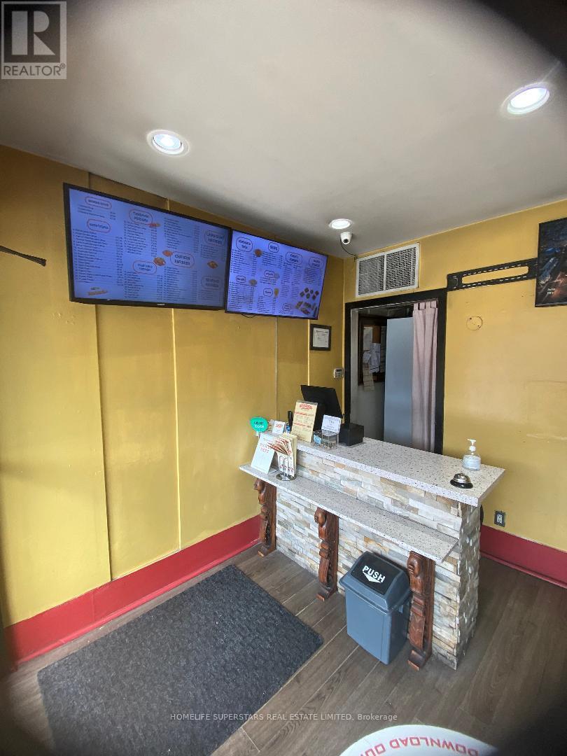 1753 Avenue Road E, Toronto, Ontario  M5M 3Y8 - Photo 2 - C12878950