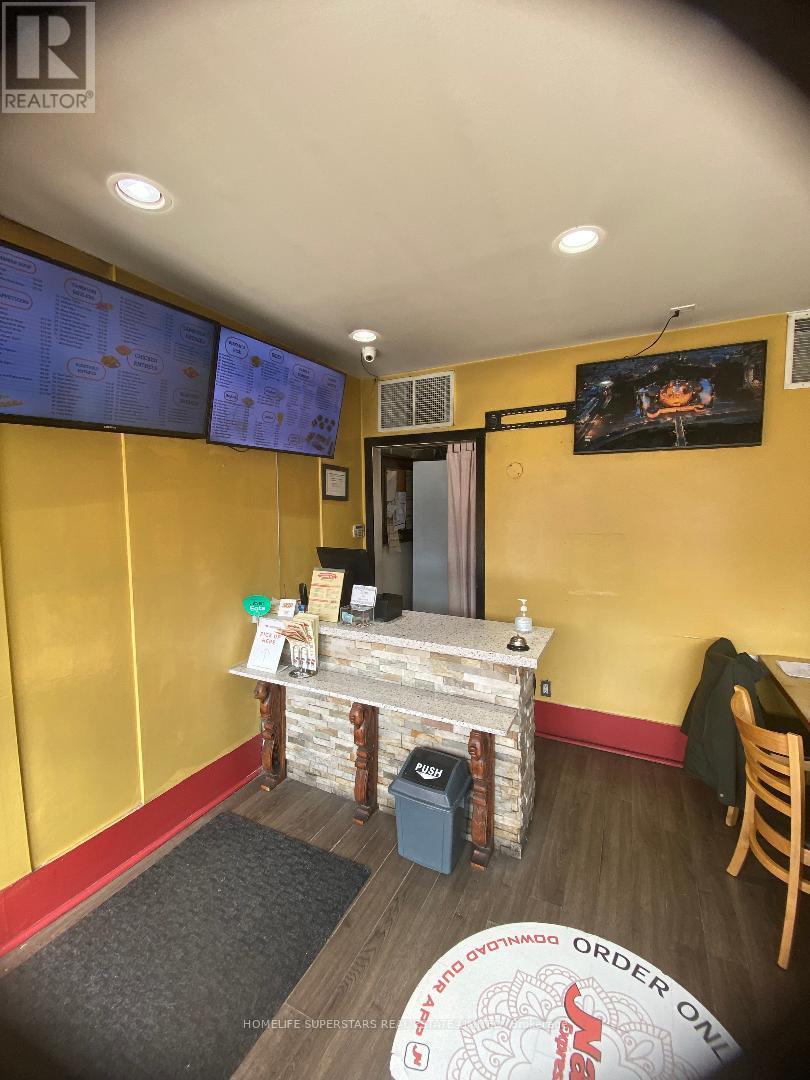 1753 Avenue Road E, Toronto, Ontario  M5M 3Y8 - Photo 4 - C12878950