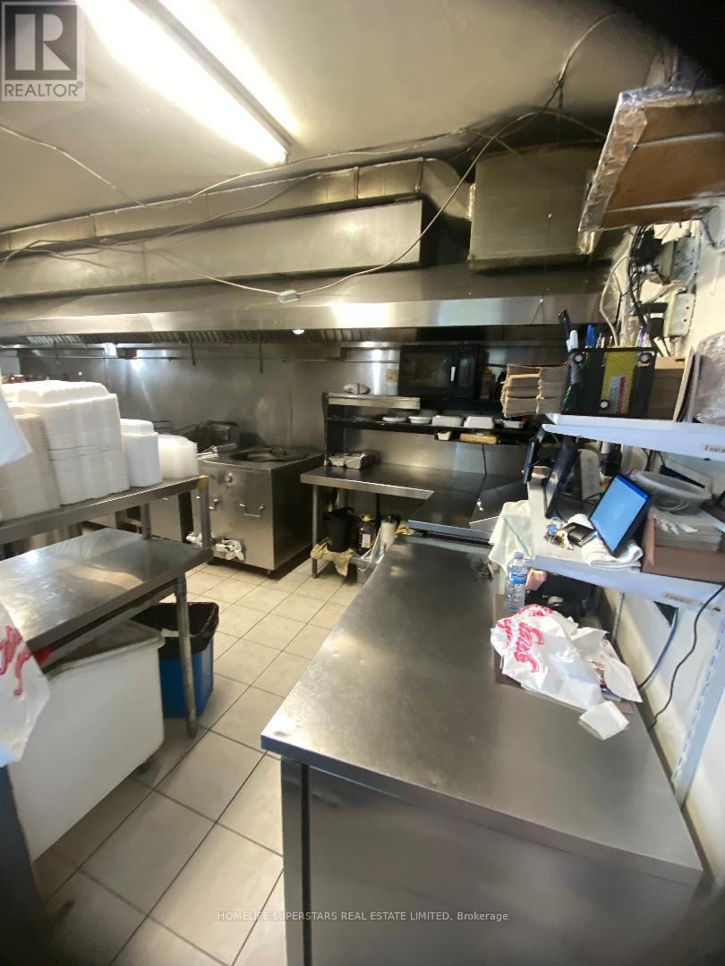 1753 Avenue Road E, Toronto, Ontario  M5M 3Y8 - Photo 8 - C12878950