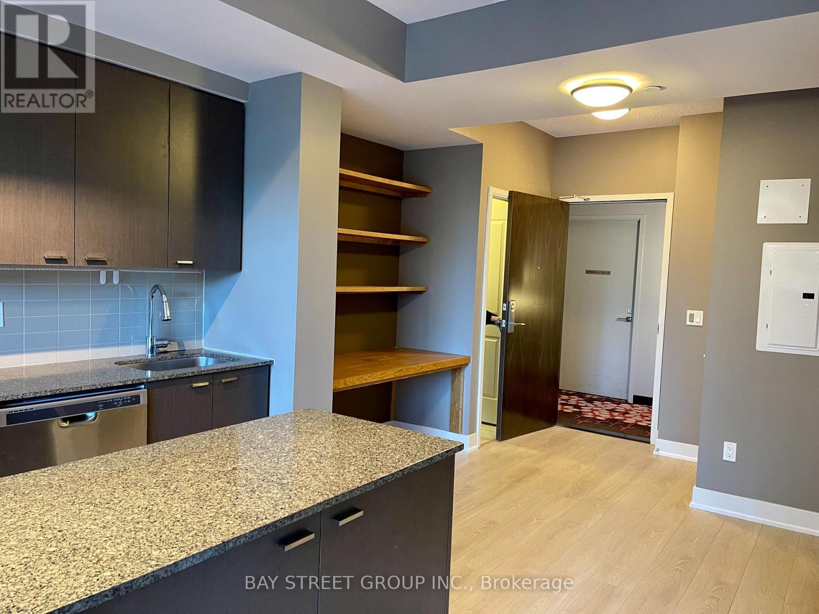 215 - 88 Sheppard Avenue E, Toronto, Ontario  M2N 0G9 - Photo 4 - C12878990