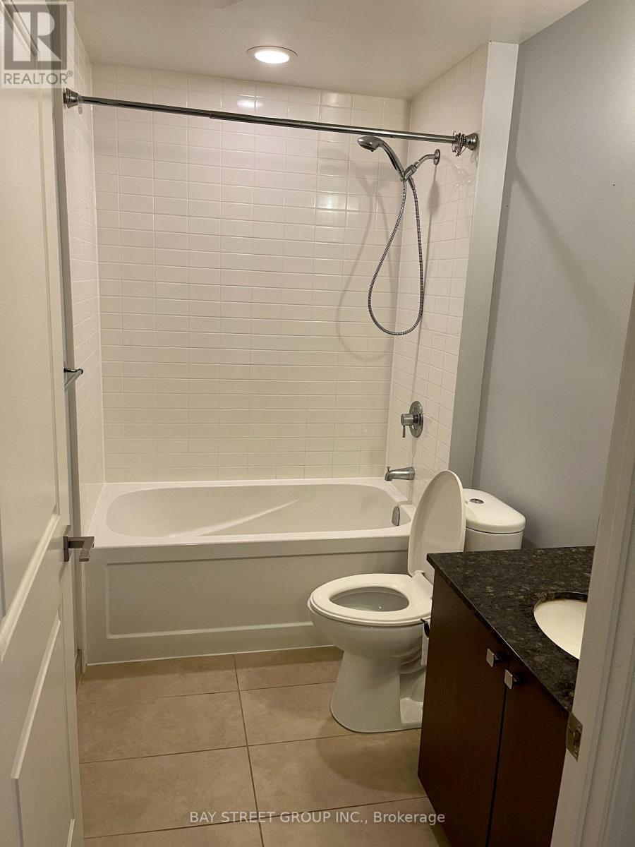 215 - 88 Sheppard Avenue E, Toronto, Ontario  M2N 0G9 - Photo 7 - C12878990