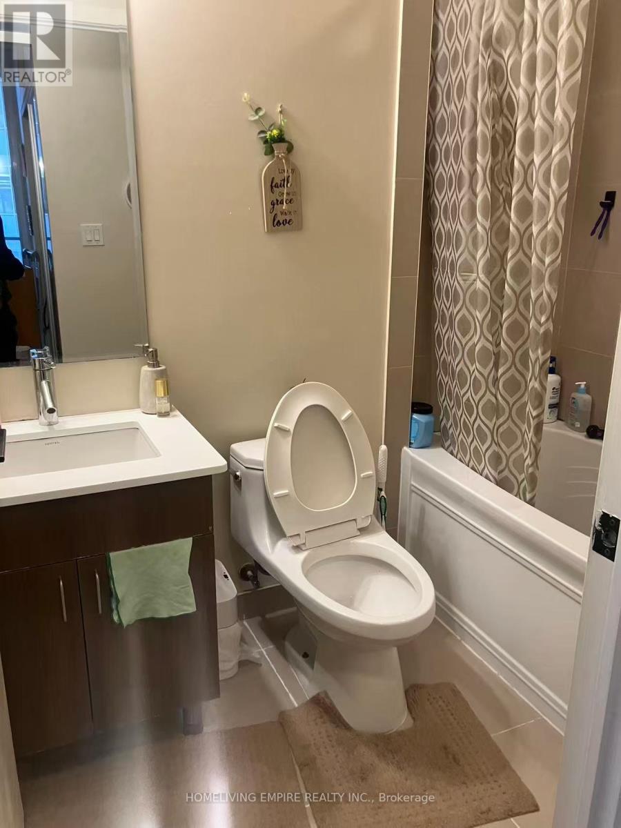 2703 - 426 University Avenue, Toronto, Ontario  M5G 1S9 - Photo 8 - C12878998