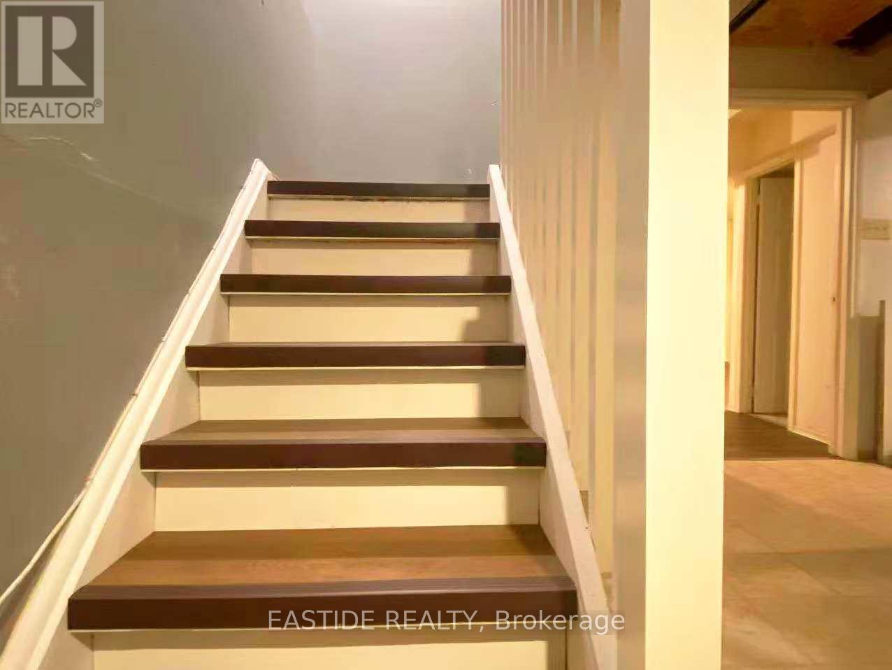 1540 Norwill Crescent, Oshawa, Ontario  L1G 7T9 - Photo 2 - E12878980