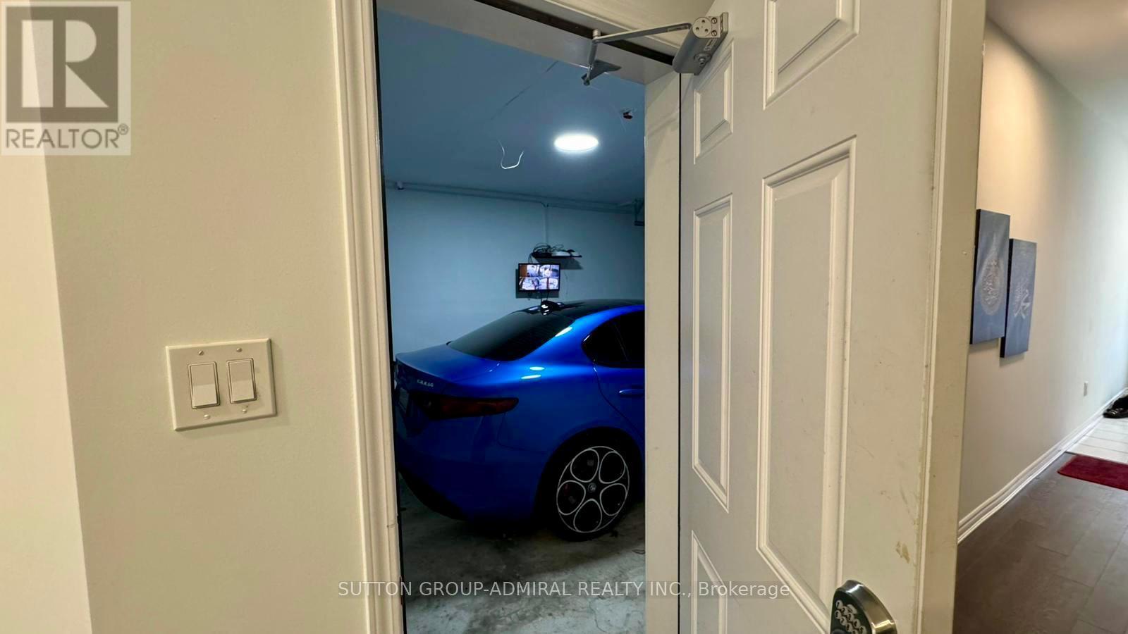 54 Heron Park Pl, Toronto, Ontario  M1E 0B8 - Photo 6 - E12878996