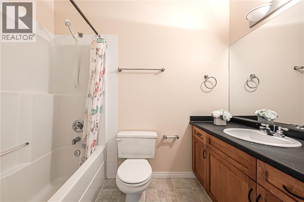 144 Rocky Vista Terrace Nw, Calgary, Alberta  T3G 5G7 - Photo 26 - A2292563