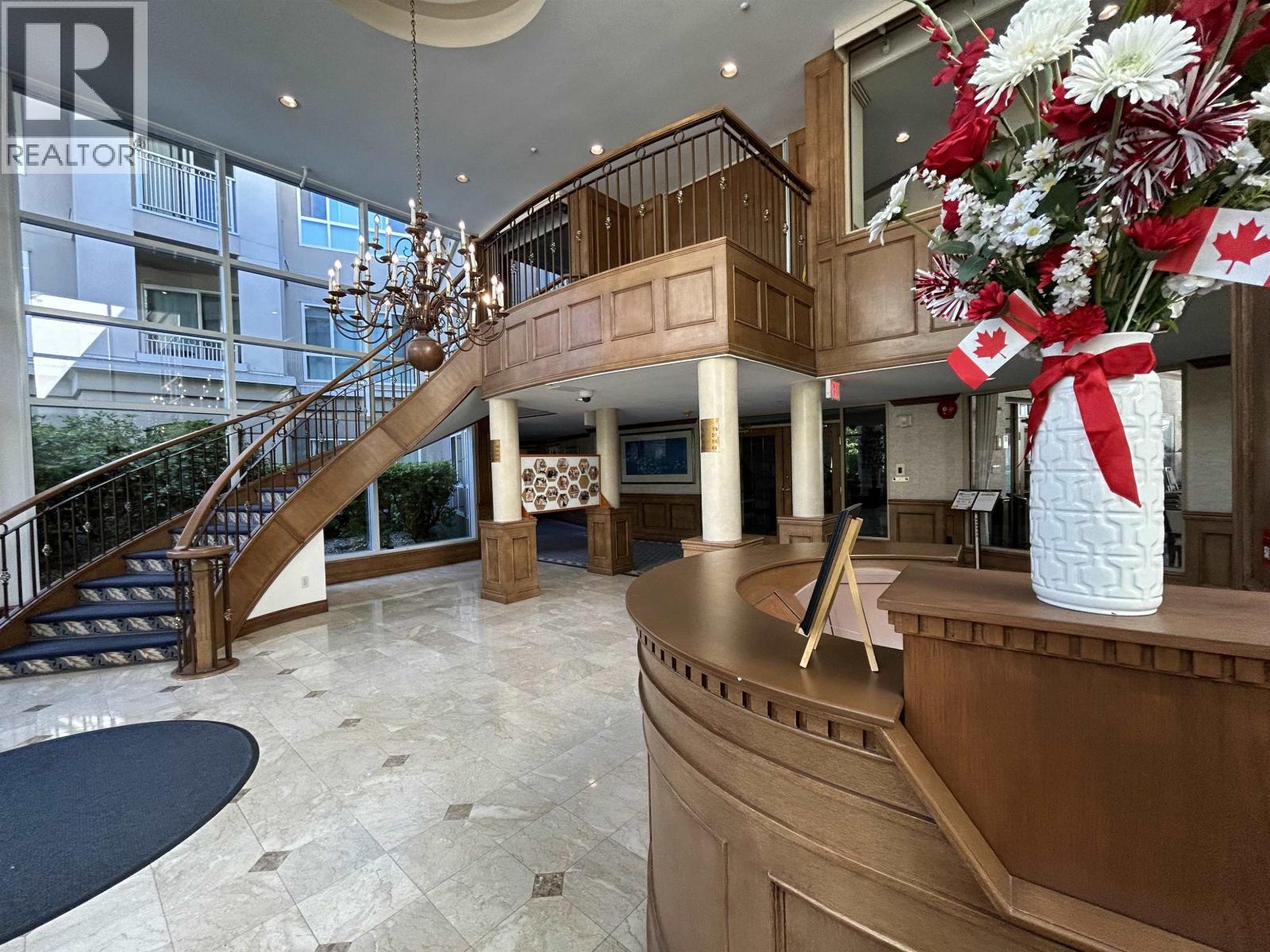 225 3098 Guildford Way, Coquitlam, British Columbia  V3B 7W8 - Photo 2 - R3098062