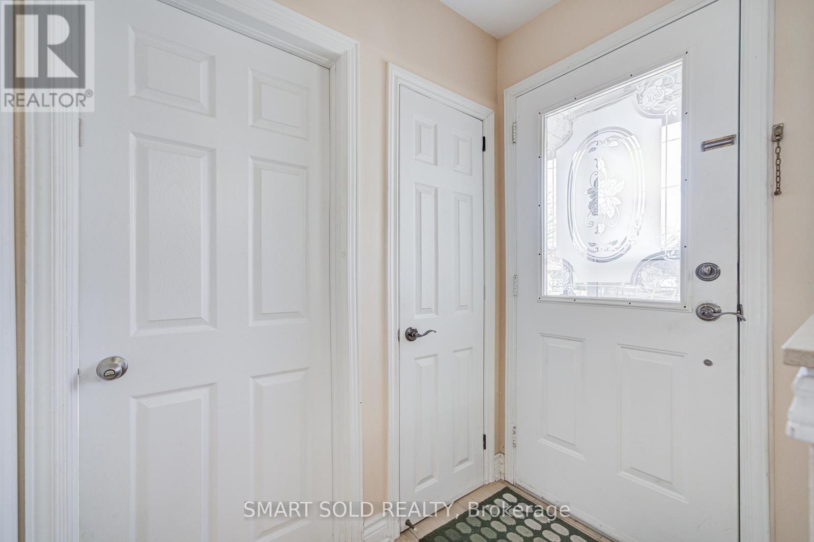 438 Marybay Crescent, Richmond Hill, Ontario  L4C 2X4 - Photo 6 - N12878978