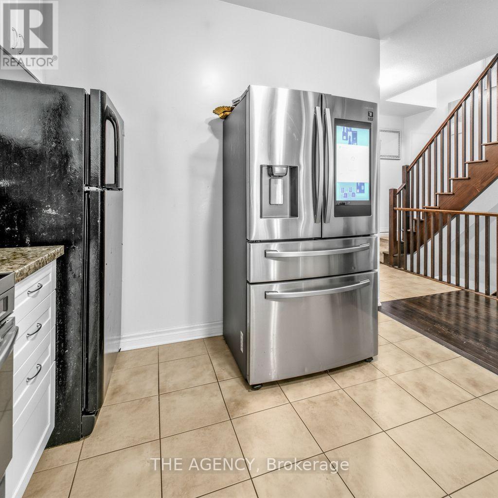 78 Honeyview Trail, Brampton, Ontario  L6P 4A4 - Photo 14 - W12857194