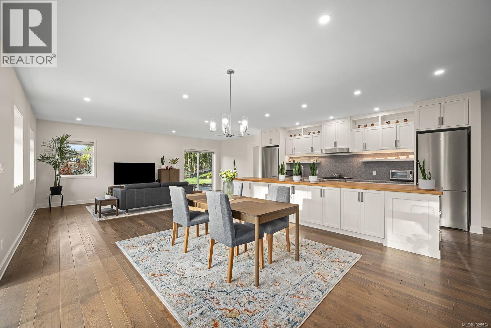 3767 Maple Lane, Royston, British Columbia  V0R 2V0 - Photo 1 - 1025524