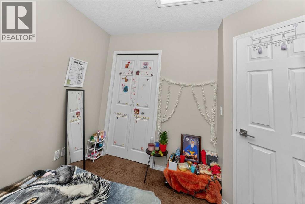 246 Saddlebrook Way Ne, Calgary, Alberta  T3J 0B4 - Photo 32 - A2291830