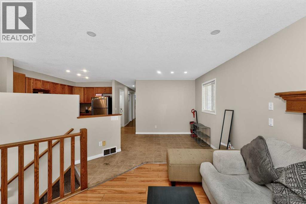 246 Saddlebrook Way Ne, Calgary, Alberta  T3J 0B4 - Photo 14 - A2291830