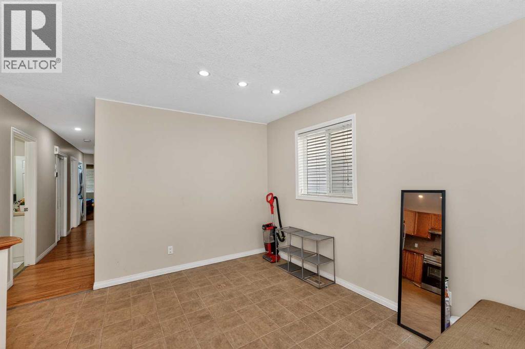 246 Saddlebrook Way Ne, Calgary, Alberta  T3J 0B4 - Photo 15 - A2291830