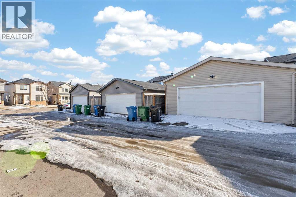 246 Saddlebrook Way Ne, Calgary, Alberta  T3J 0B4 - Photo 7 - A2291830