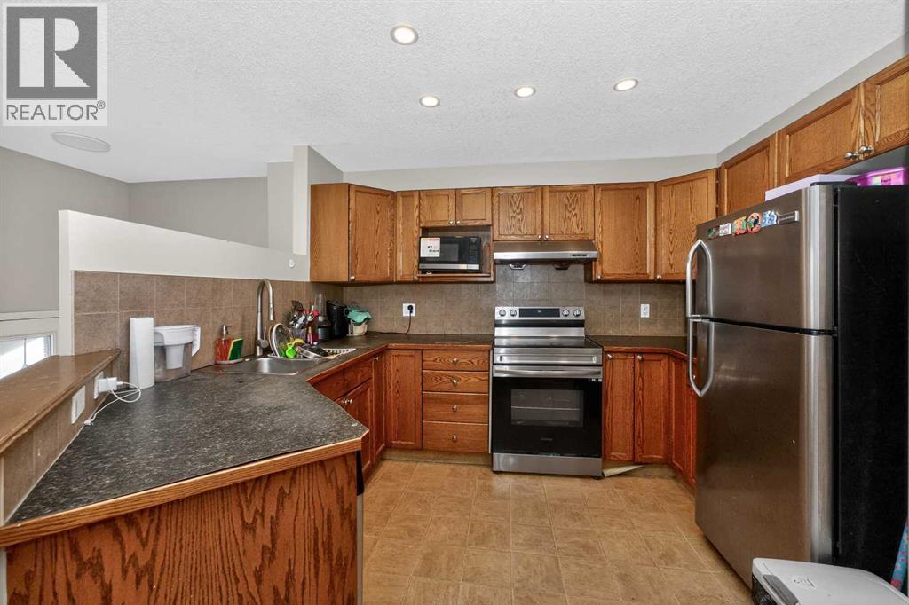 246 Saddlebrook Way Ne, Calgary, Alberta  T3J 0B4 - Photo 16 - A2291830