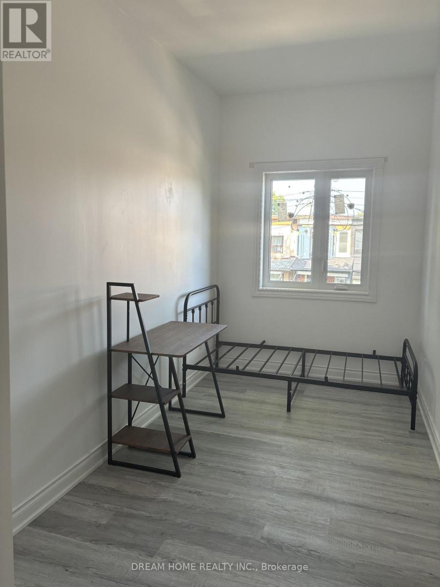 201 - 262 Clinton Street, Toronto, Ontario  M6G 2Y6 - Photo 8 - C12879018