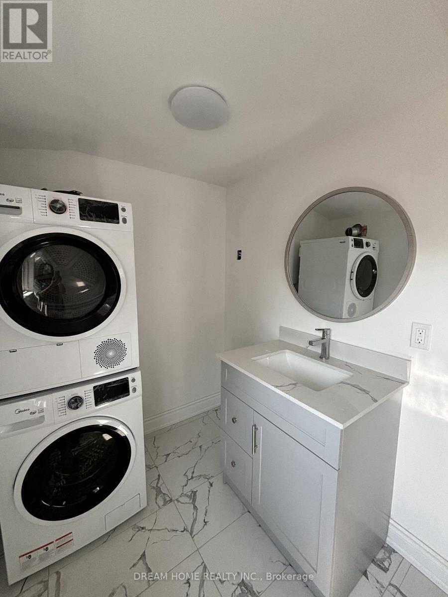 201 - 262 Clinton Street, Toronto, Ontario  M6G 2Y6 - Photo 9 - C12879018