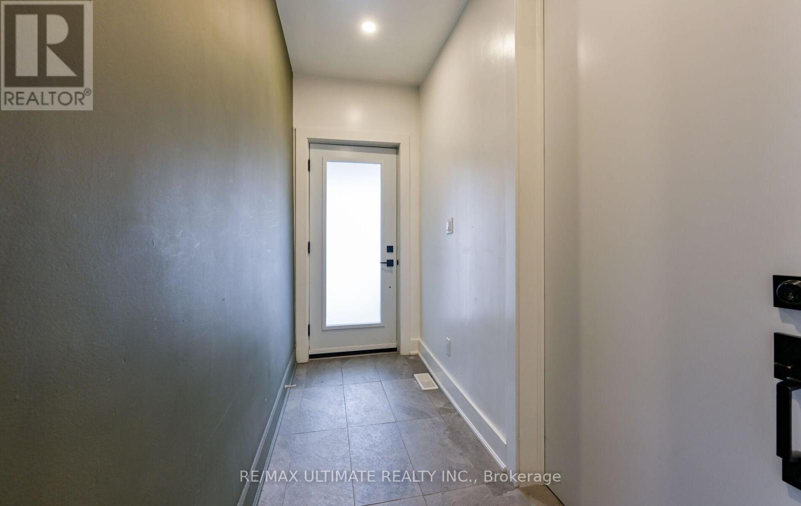 2nd + 3rd Floor - 501c Carlaw Avenue, Toronto (North Riverdale), Ontario  M4K 3J3 - Photo 4 - E12879034