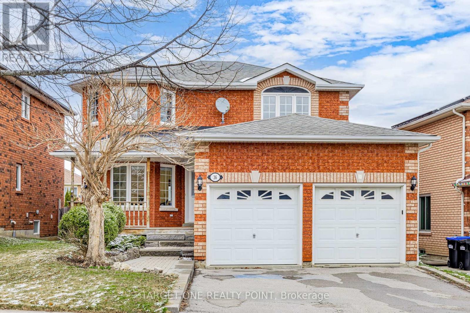 36 PRINCE DRIVE, Bradford West Gwillimbury, Ontario