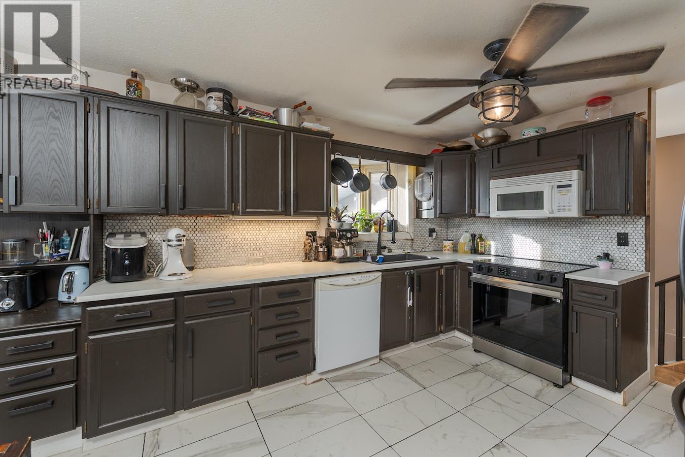 239 Fern Crescent, Prince George, British Columbia  V2N 1J5 - Photo 4 - R3099284