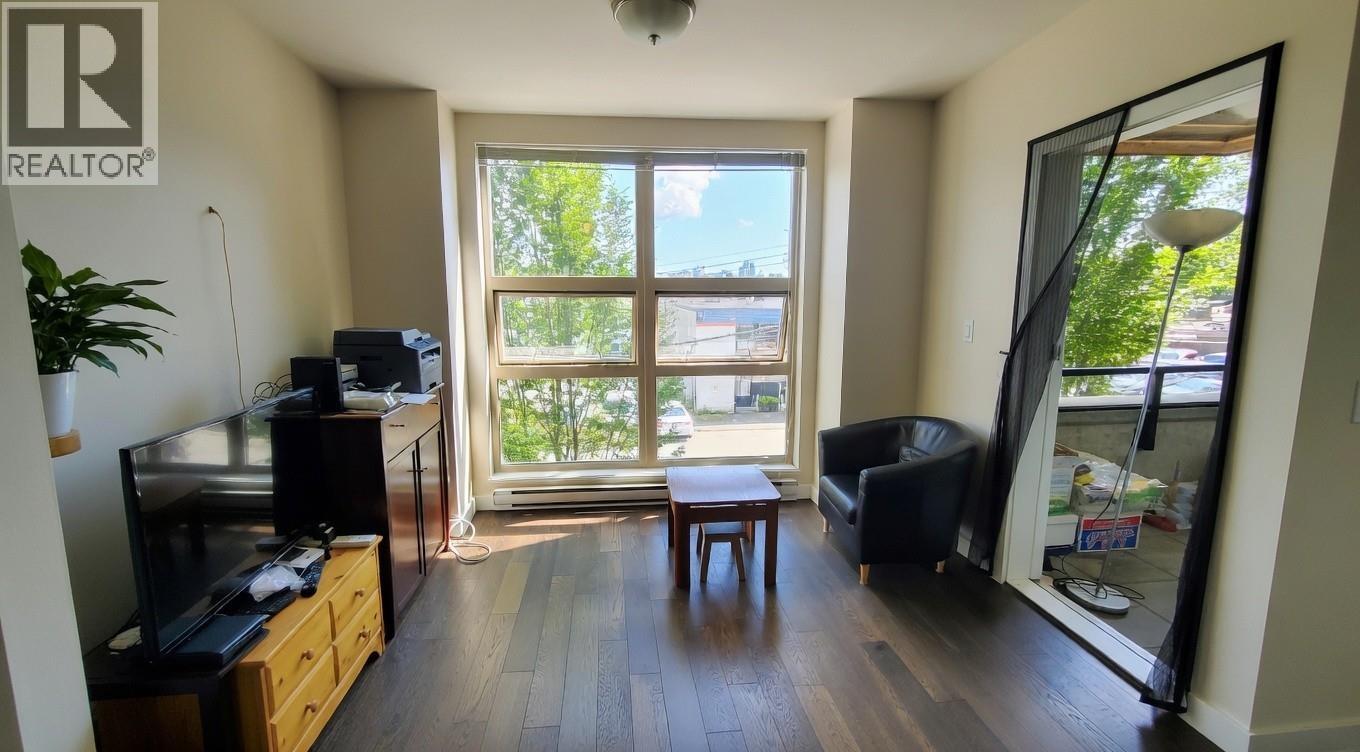 209 1182 W 16th Street, Vancouver, British Columbia  V7P 0B3 - Photo 2 - R3098567