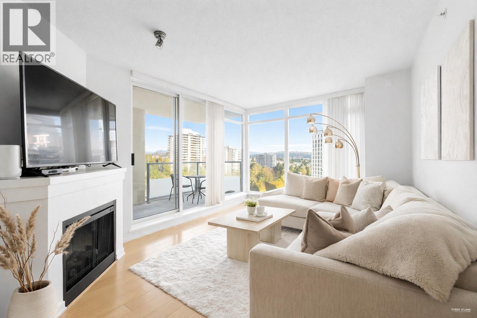 2005 2133 Douglas Road, Burnaby, British Columbia  V5C 0E9 - Photo 1 - R3099293