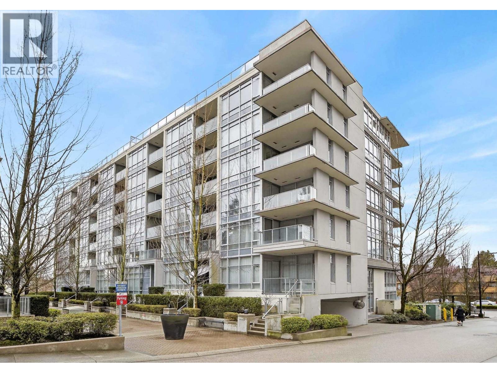 804 4888 NANAIMO STREET, Vancouver, British Columbia