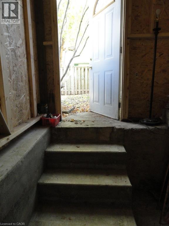 21 West Street, Dundas, Ontario  L9H 1J4 - Photo 10 - 40764310