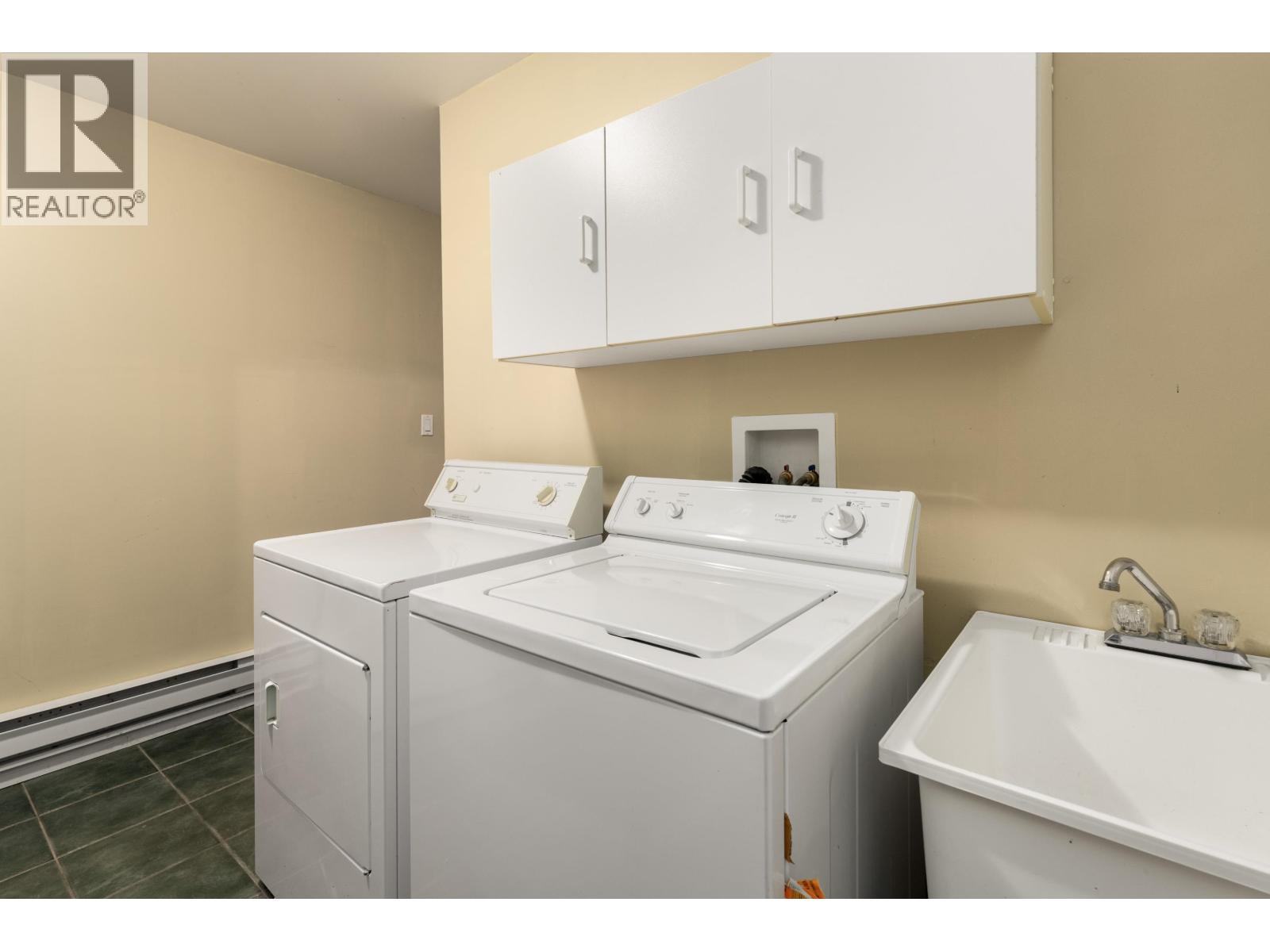 2813 Clifftop Lane, Whistler, British Columbia  V8E 0A8 - Photo 27 - R3099418