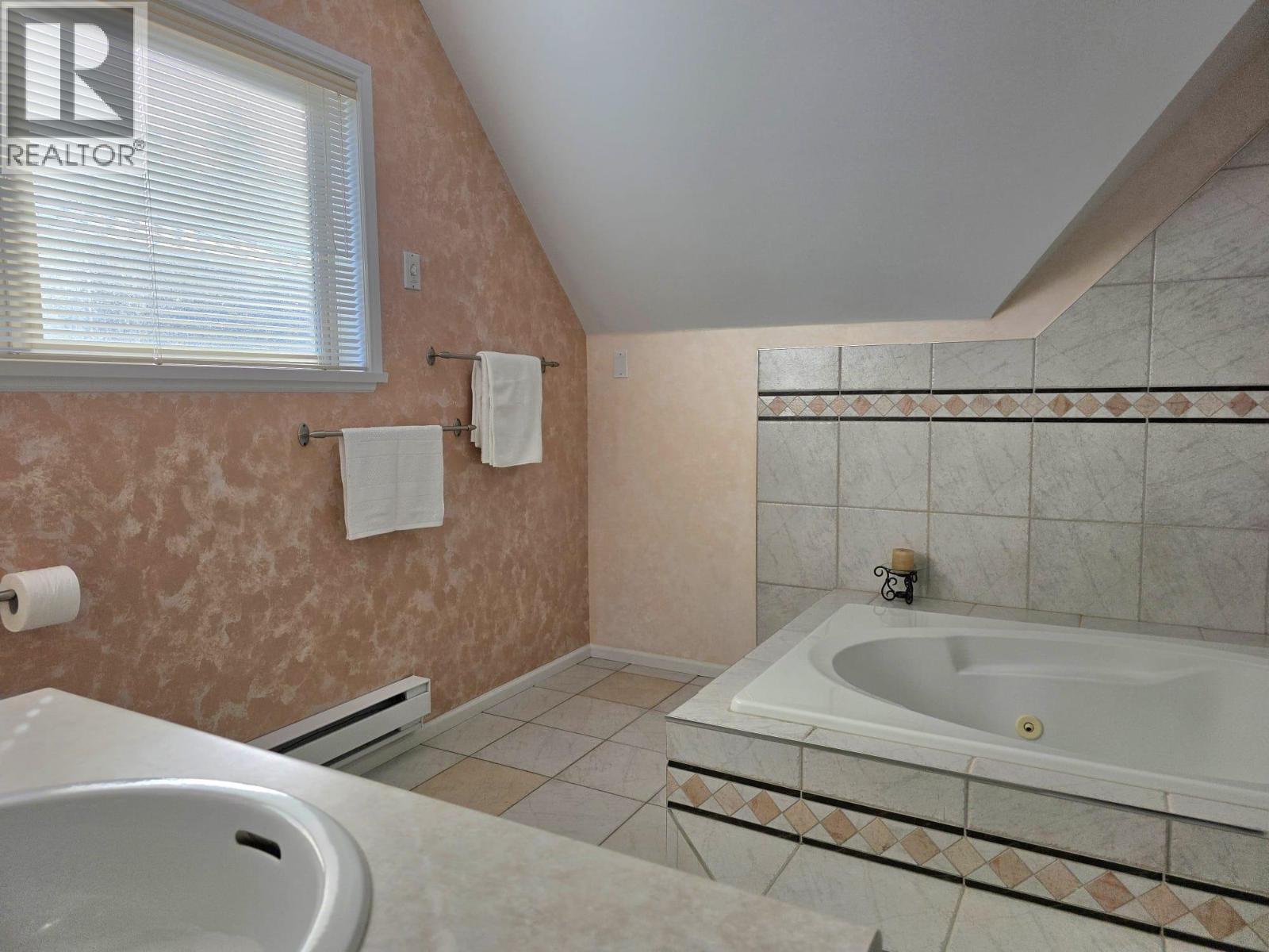 2813 Clifftop Lane, Whistler, British Columbia  V8E 0A8 - Photo 15 - R3099418