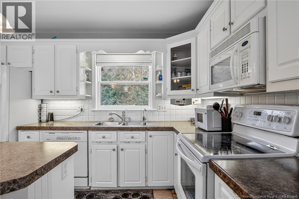 37 Hilltop, Hampton, New Brunswick  E5N 5P1 - Photo 9 - NB134965
