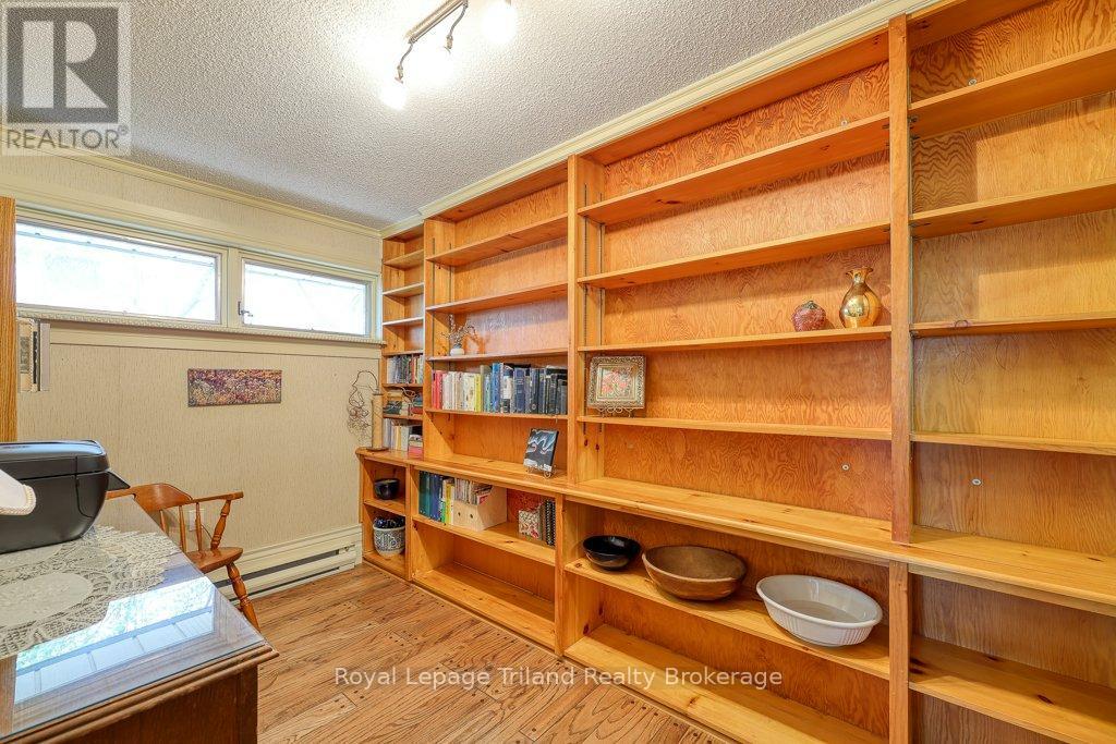 94 Rolph Street, Tillsonburg, Ontario  N4G 3Y4 - Photo 22 - X12879076