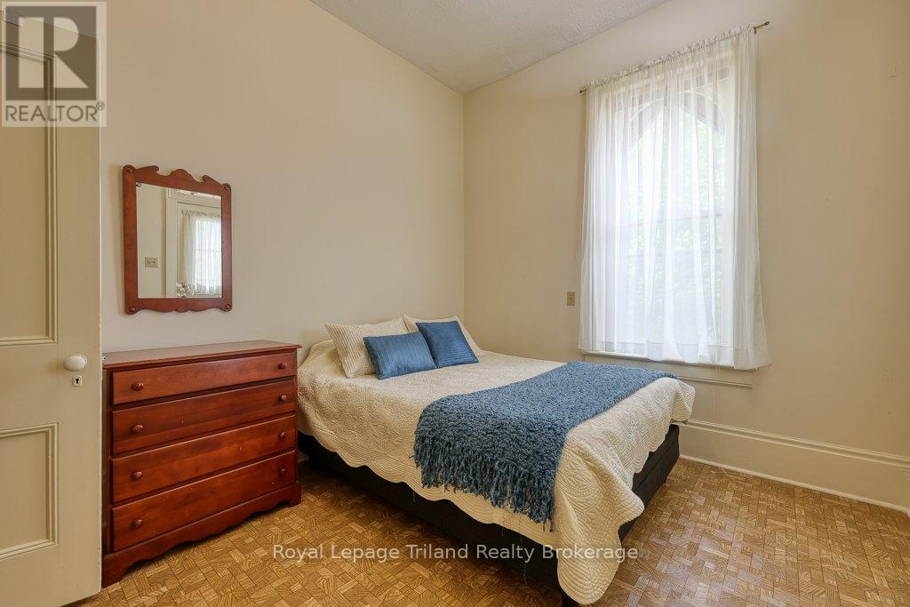 94 Rolph Street, Tillsonburg, Ontario  N4G 3Y4 - Photo 32 - X12879076