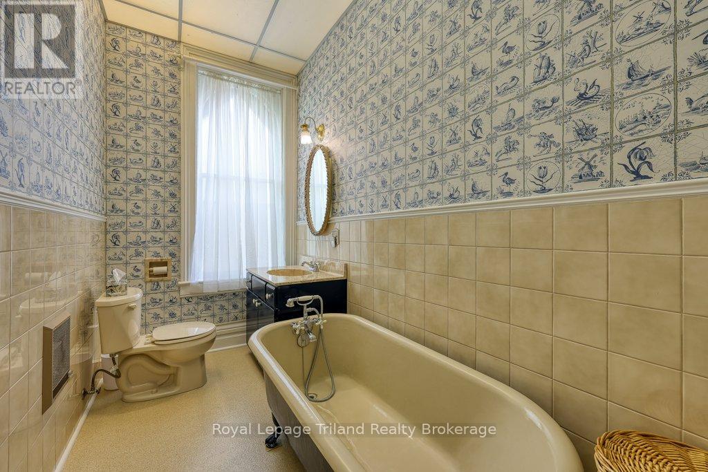 94 Rolph Street, Tillsonburg, Ontario  N4G 3Y4 - Photo 34 - X12879076
