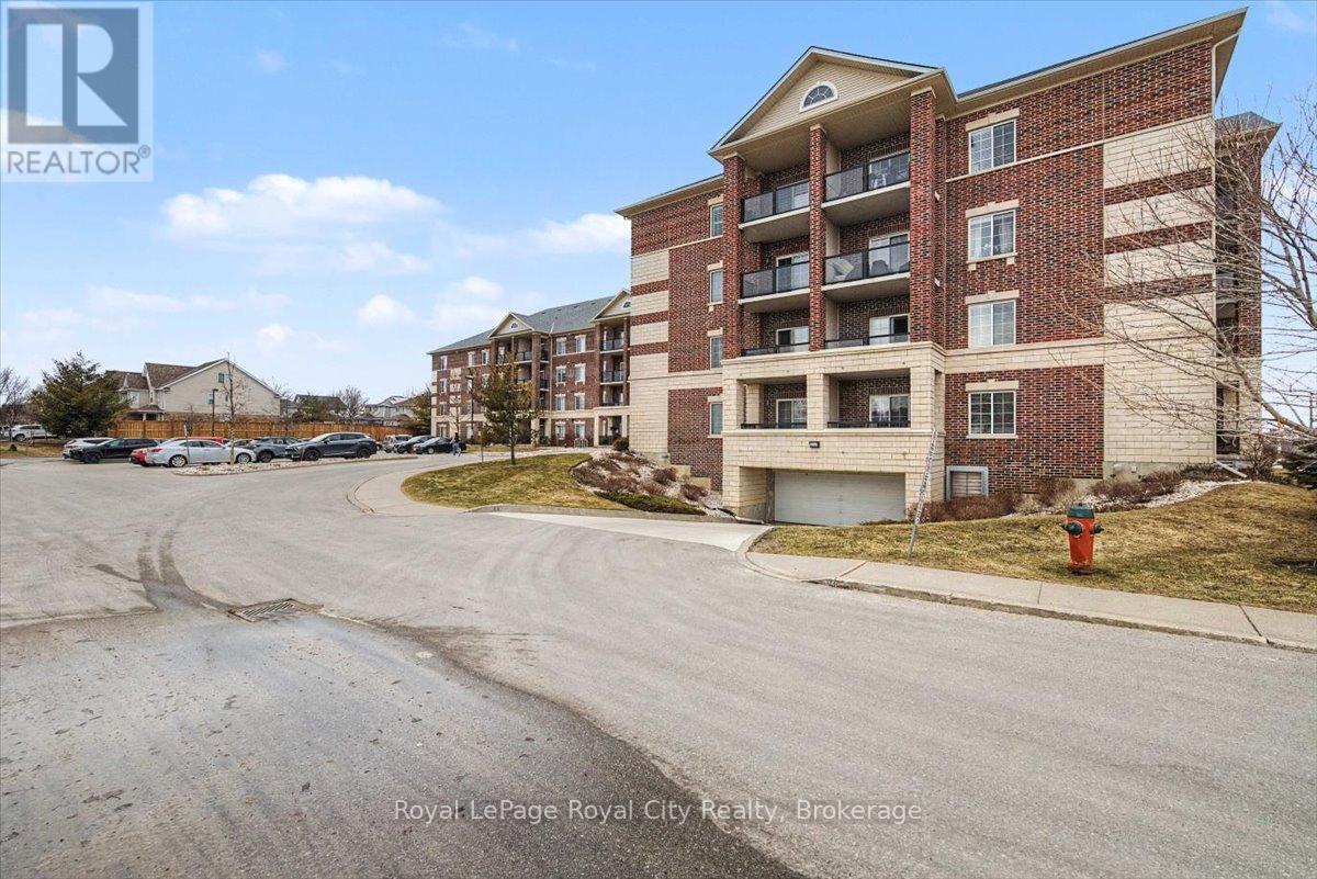 412 - 308 Watson Parkway N, Guelph, Ontario  N1E 0G7 - Photo 2 - X12879104