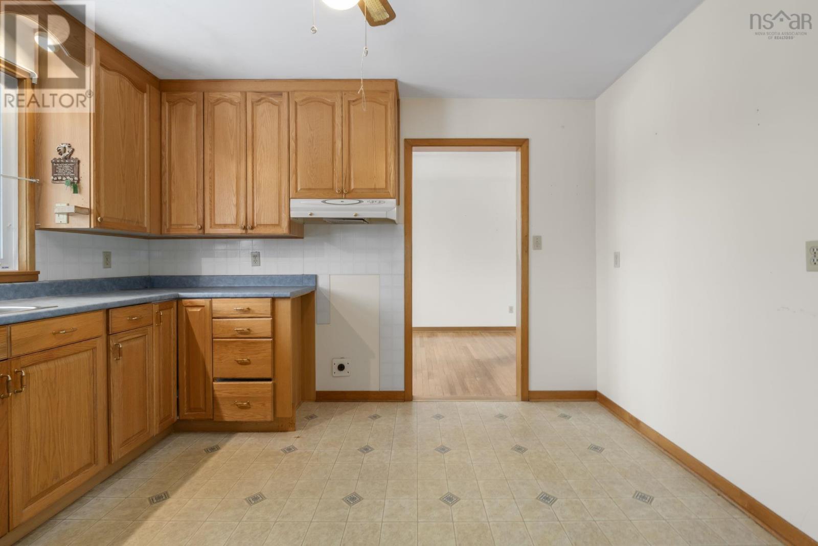 24 Christopher Avenue, Dartmouth, Nova Scotia  B2W 3G3 - Photo 18 - 202603495