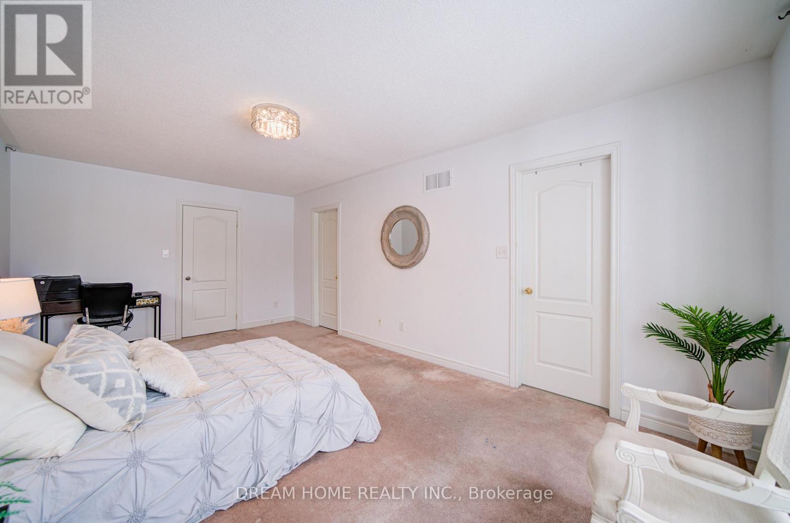 208 Tom Taylor Crescent, Newmarket, Ontario  L3X 3E8 - Photo 23 - N12852798