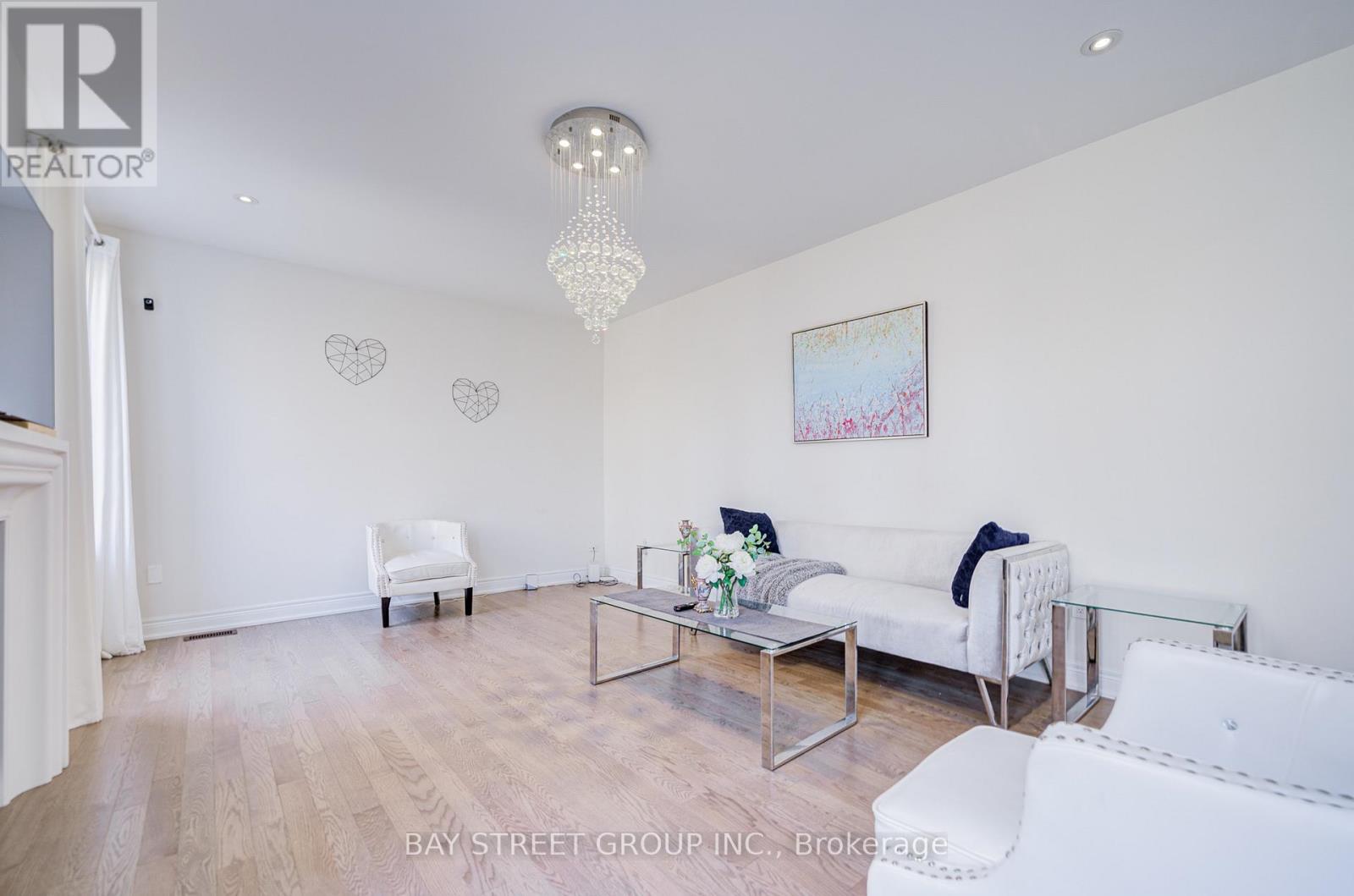 152 Ben Sinclair Avenue, East Gwillimbury, Ontario  L9N 0Z2 - Photo 12 - N12859002