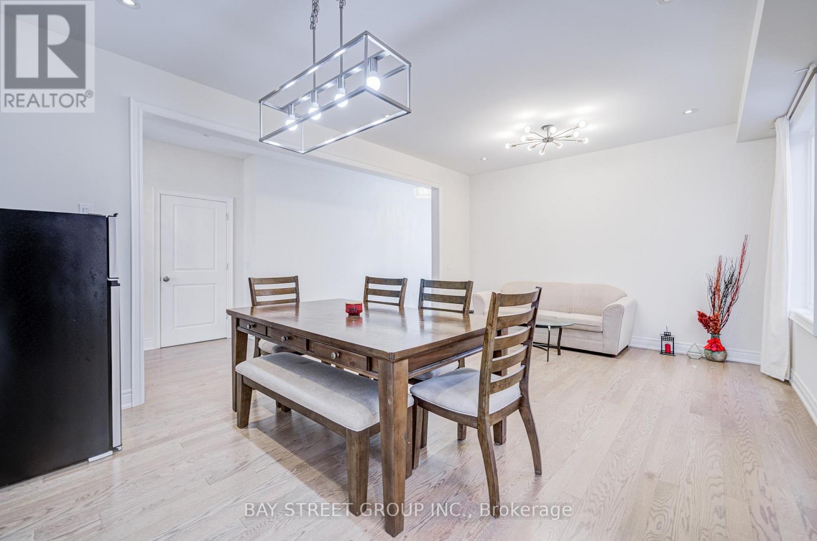 152 Ben Sinclair Avenue, East Gwillimbury, Ontario  L9N 0Z2 - Photo 15 - N12859002