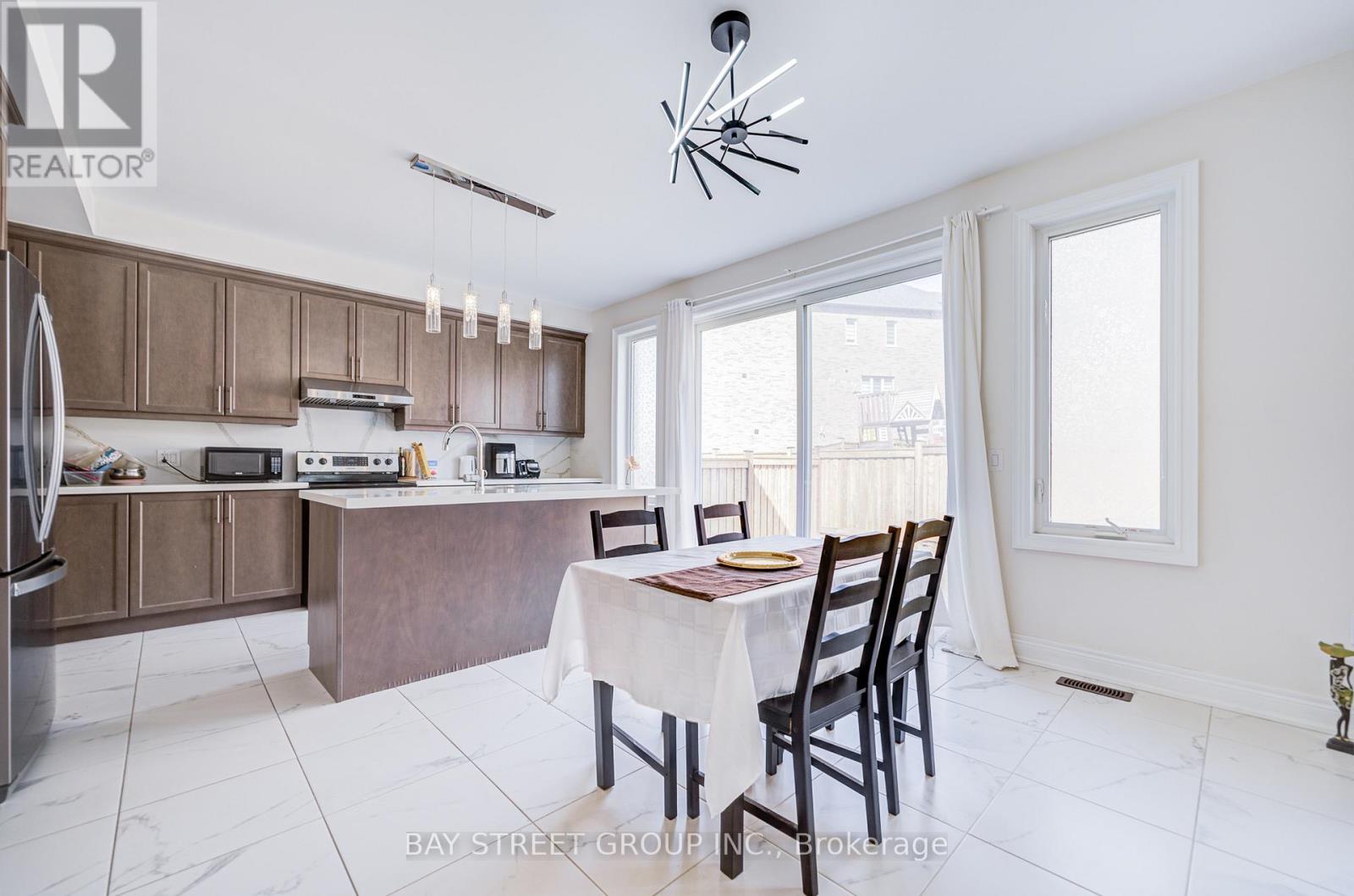 152 Ben Sinclair Avenue, East Gwillimbury, Ontario  L9N 0Z2 - Photo 11 - N12859002