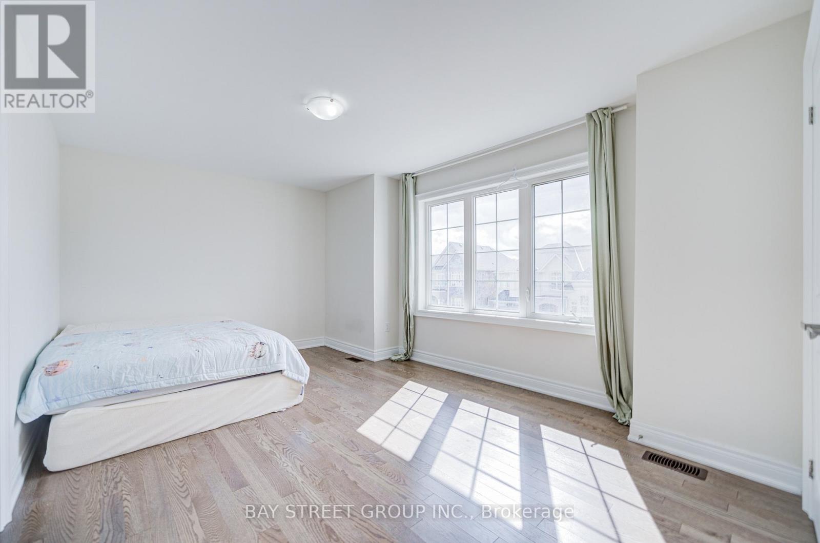 152 Ben Sinclair Avenue, East Gwillimbury, Ontario  L9N 0Z2 - Photo 27 - N12859002