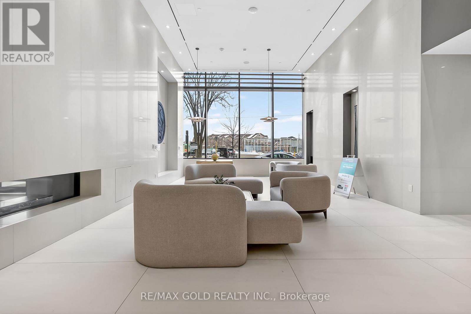 216 - 28 Ann Street, Mississauga, Ontario  L5G 0E1 - Photo 4 - W12790526