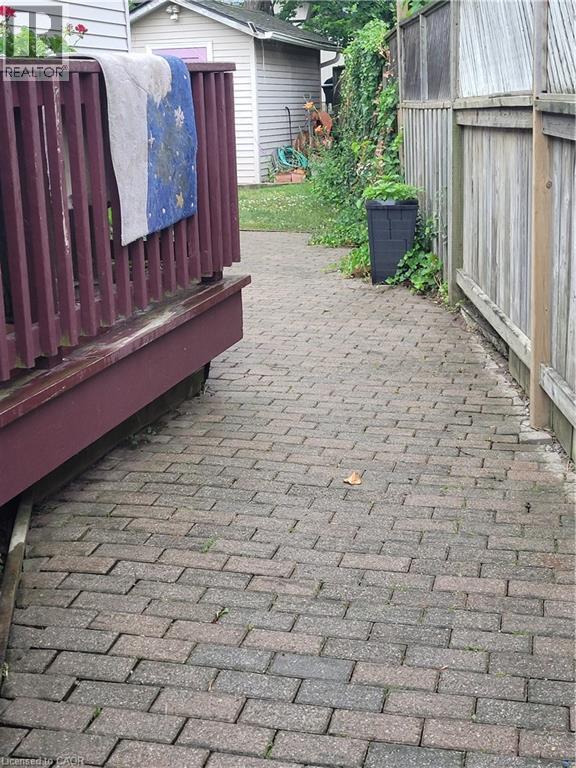 9 Valley Road, St. Catharines, Ontario  L2S 1Y7 - Photo 5 - 40811961