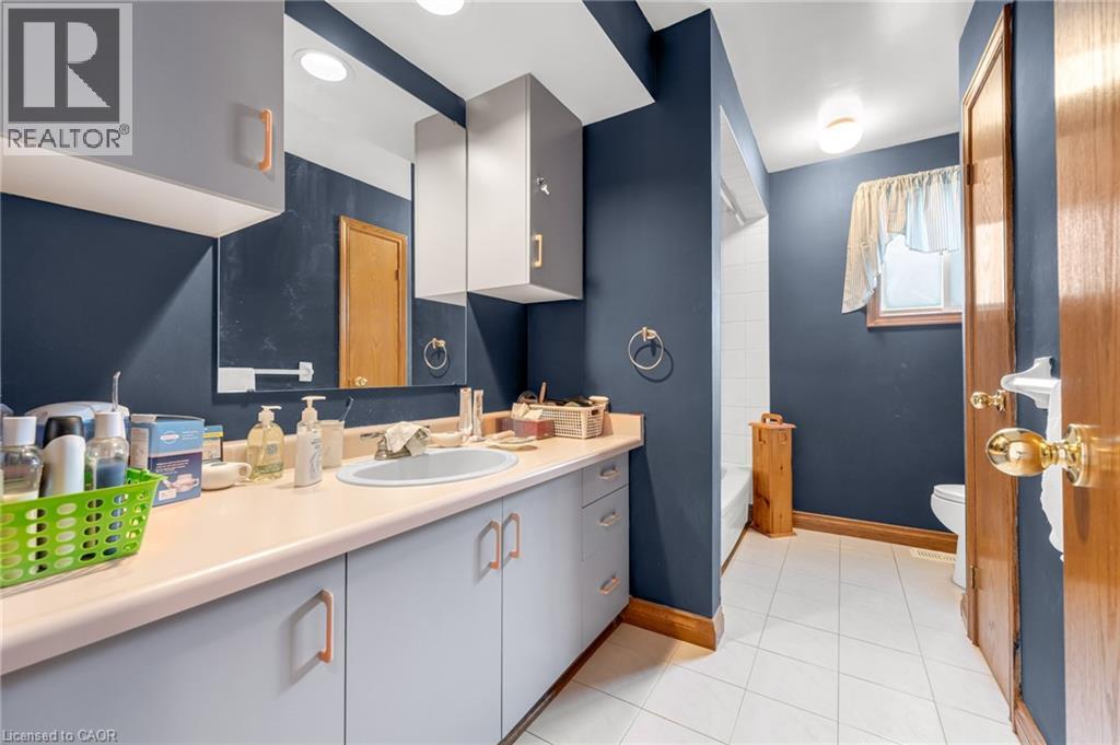 9 Valley Road, St. Catharines, Ontario  L2S 1Y7 - Photo 9 - 40811961