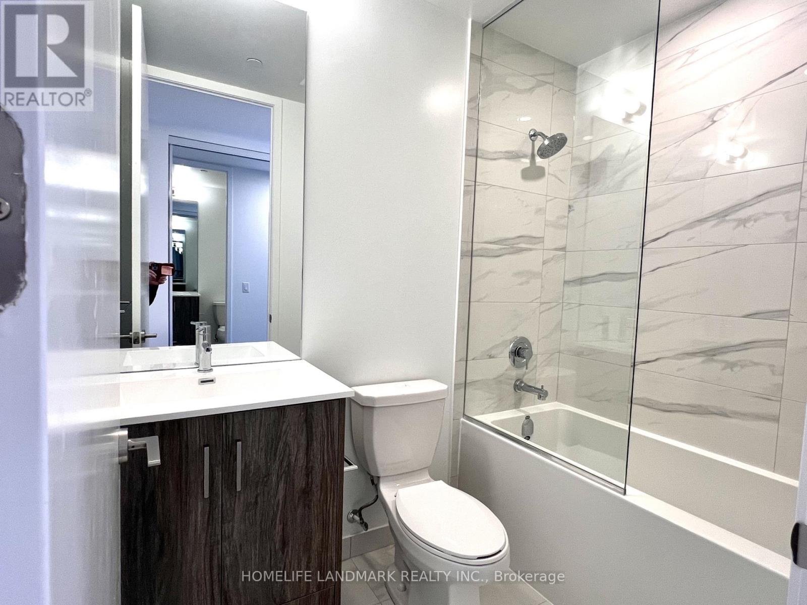 2306 - 180 Front Street E, Toronto, Ontario  M5A 0K9 - Photo 6 - C12877126