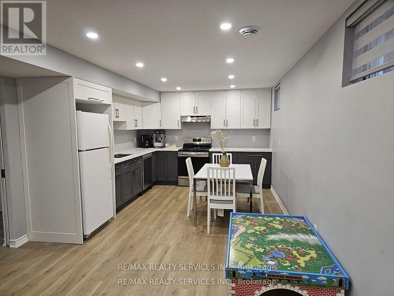 Bsmt - 35 Curtis Drive, Brampton, Ontario  L6Y 2J6 - Photo 4 - W12695974