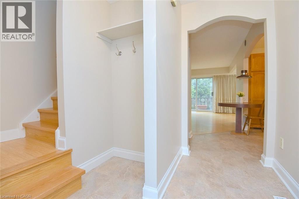 457 Woodview Road Unit# 7, Burlington, Ontario  L7N 2Z9 - Photo 5 - 40810460